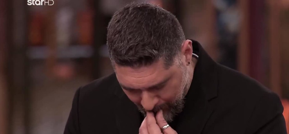 MasterChef: Οι κριτές βρήκαν κόκκαλα στο πιάτο του και τον έβγαλαν υποψήφιο