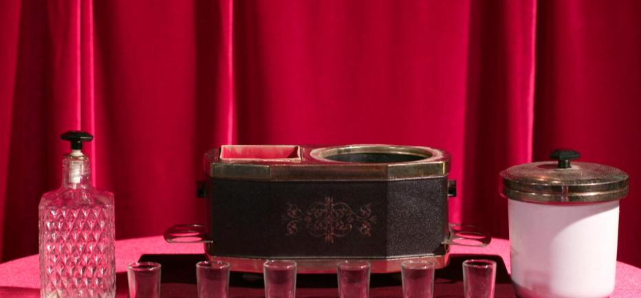Cash or Trash: Το mini bar που κάθε celebrity θα ήθελε να έχει!
