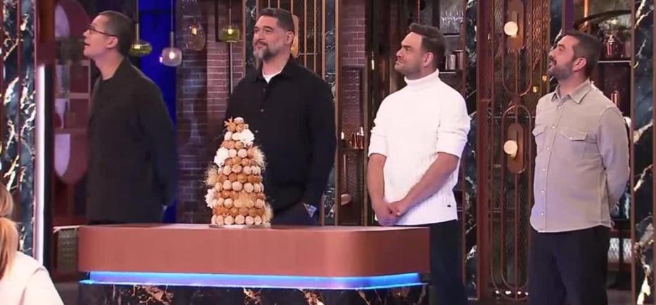 MasterChef 2025: Ένας γλυκός... πύργος για τους ηττημένους «Μπορντό»