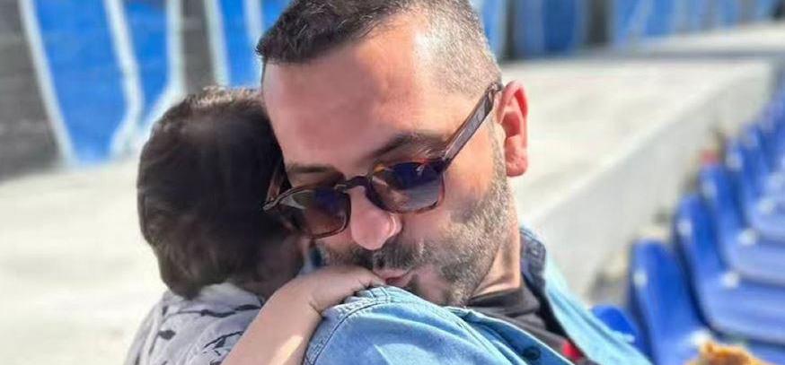Λεωνίδας Κουτσόπουλος: Στο πλευρό του γιου του την πρώτη μέρα στο σχολείο