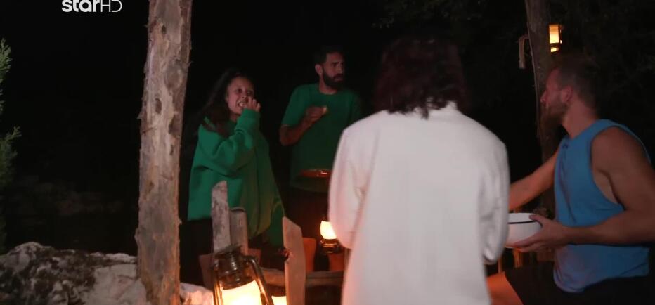 Φάρμα: Το κέρασμα του Δημήτρη στη πράσινη ομάδα!