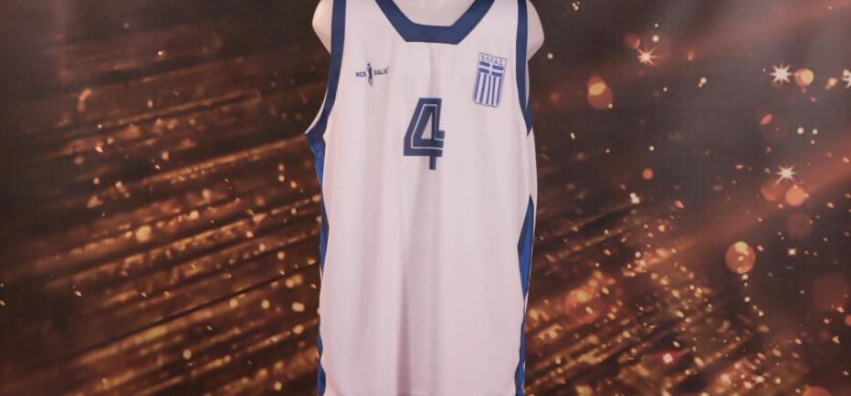 Η φανέλα του θρυλικού Νίκου Γκάλη στο Cash or Trash