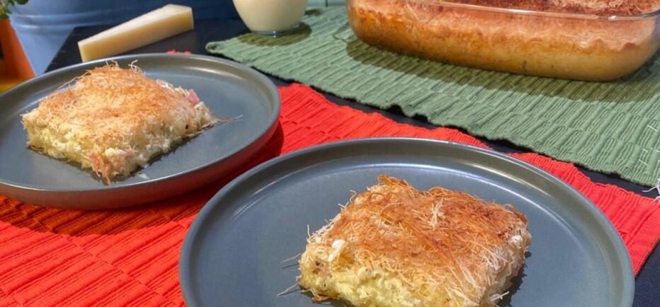 Πώς να φτιάξετε πεντανόστιμη τυρόπιτα με κανταΐφι και τρία τυριά