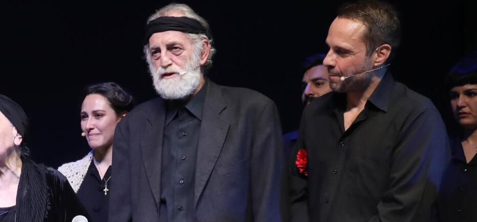 Μιχάλης Αεράκης: Η σύζυγος και η αδελφή του στη θεατρική του πρεμιέρα