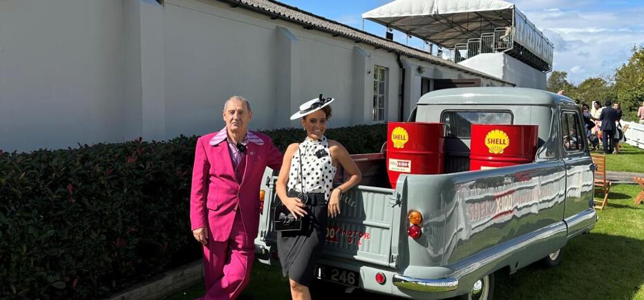 To Traction στο περίφημο Goodwood Revival στη Βρετανία