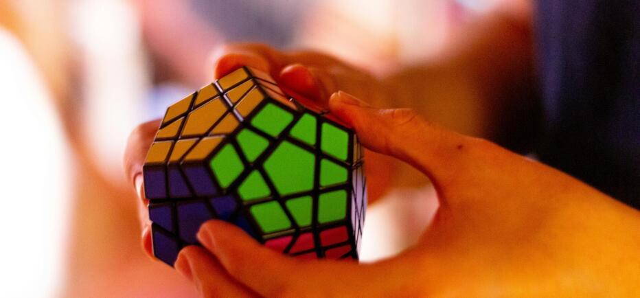 Οι 10 χώρες με το υψηλότερο IQ - Πόσο έξυπνοι είναι οι Έλληνες;