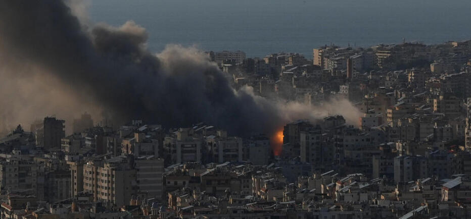 Πλήγματα Ισραήλ σε προάστια της Βηρυτού – Κάλεσε τους κατοίκους να φύγουν