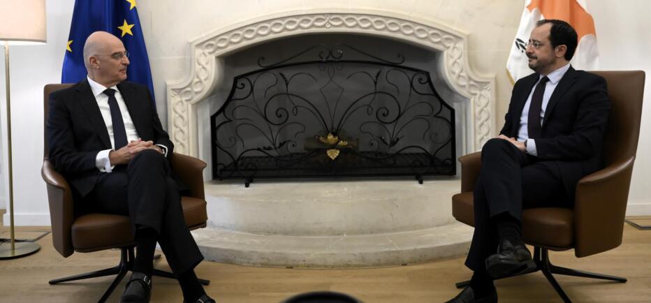 Στην Κύπρο ο Δένδιας: «Είμαστε απολύτως στη διάθεσή σας»