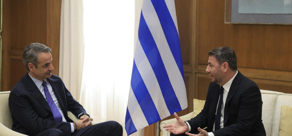 Ο Μητσοτάκης ενημέρωσε τον Ανδρουλάκη: «Η σημαία & η καρδιά μας στην Κύπρο»