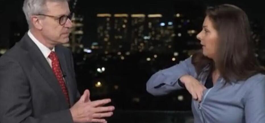 CNN: Δημοσιογράφος στο Τελ Αβίβ βγάζει το μικρόφωνο και τρέχει να καλυφθεί!