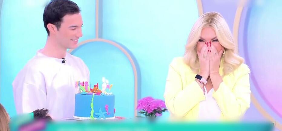 Μπόκοτα: H έκπληξη από τον γιο της στο πλατό για τα γενέθλιά της