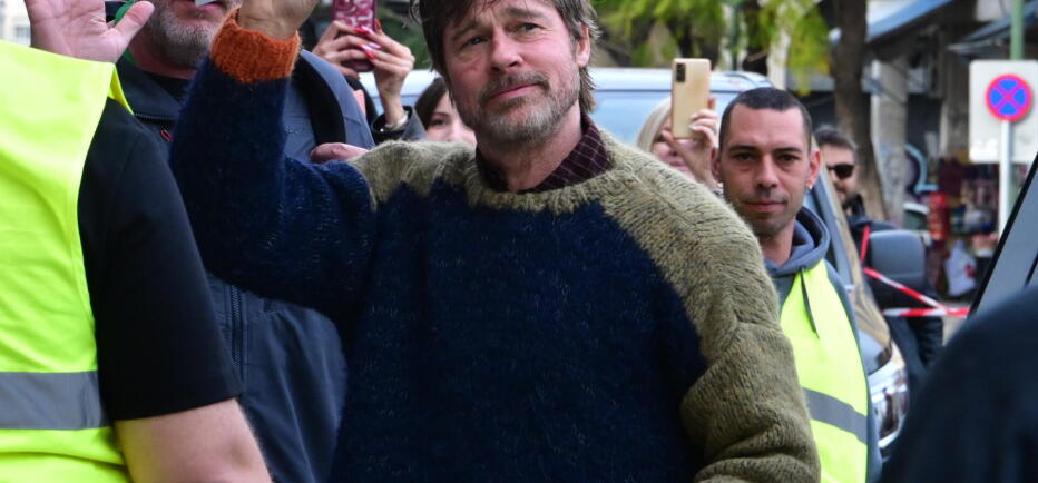 Ο Μπραντ Πιτ στο δημαρχείο Αθηνών - «Hello guys»