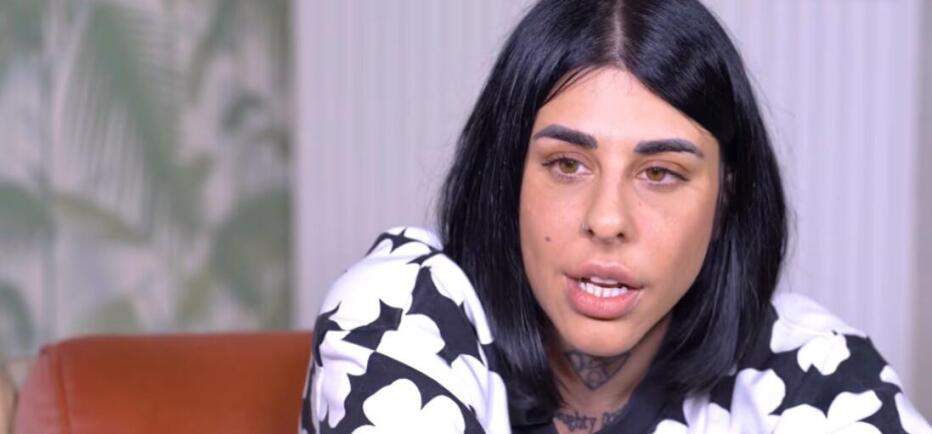 Super Κική για απόπειρα βιασμού: «Ήμουν 15. Είχα αίματα στα πόδια μου»