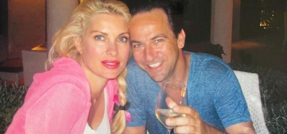 Ελένη Μενεγάκη: Σπόντα ή απλή σύμπτωση; - Το βιβλίο για τον τέλειο γάμο