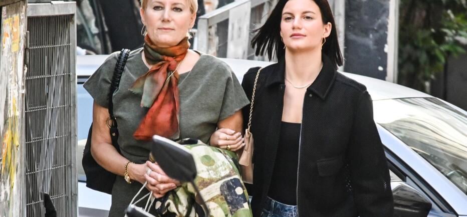 Νατάσα Παζαΐτη - Αλίκη Καραμανλή: Στη Βουκουρεστίου για ψώνια