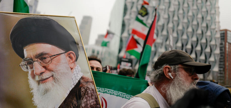 Μέση Ανατολή: Ο IDF κατέστρεψε το αεροσκάφος που χρησιμοποιούσε ο Χαμενεΐ