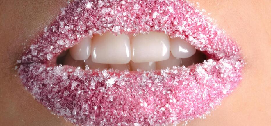 Τips για να δώσεις στα χείλη σου φυσικό όγκο και ζωντάνια