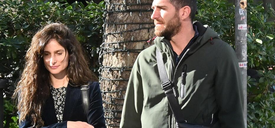 Μαρίνα Καλογήρου: Βόλτα με το νέο της σύντροφο στο κέντρο της Αθήνας