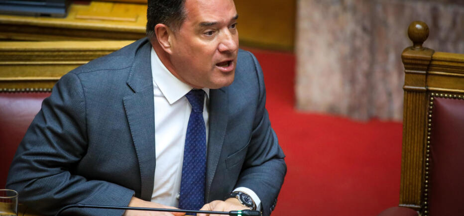 Γεωργιάδης: «Κακώς έφαγα κρακεράκι αλλά ήταν λόγος να με τραβήξει βίντεo;»