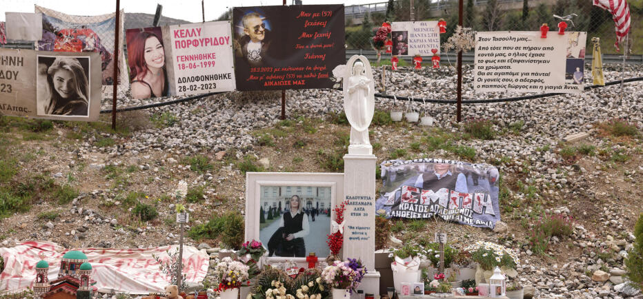 Τέμπη: Ξεκινά σήμερα η «μητέρα» των δικών για τα 57 θύματα της τραγωδίας