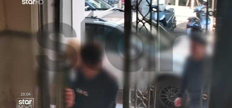 Οικογενειακή Υπόθεση Διάρρηξη Στα Εξάρχεια