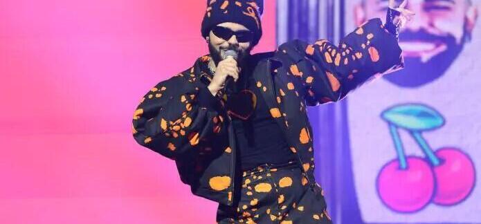 Eurovision 2026: Με πυώδη αμυγδαλίτιδα και πυρετό ο Akylas