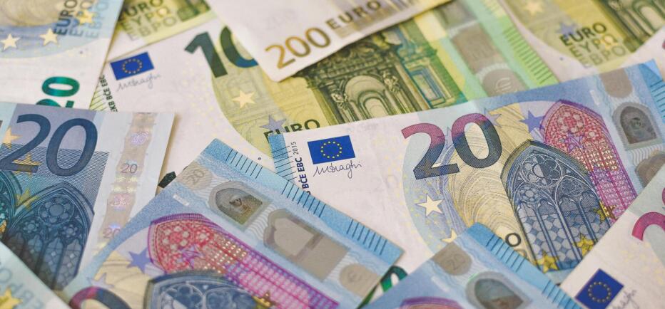 Κατώτατος μισθός: Ποια επιδόματα επηρεάζονται από την αύξηση