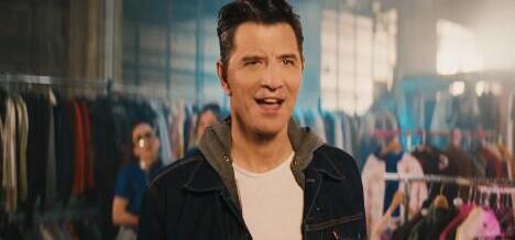 Ο Σάκης Ρουβάς επιστέφει στην τηλεόραση