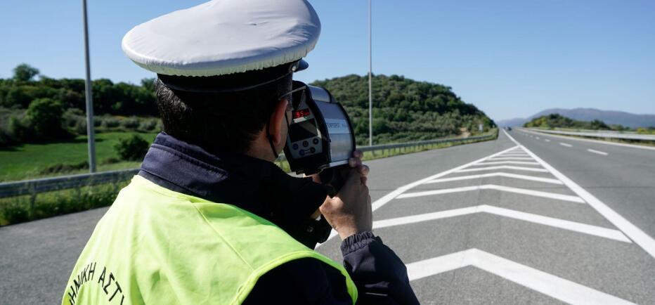 Κηφισιά: Συνελήφθη οδηγός μοτοσυκλέτας που έτρεχε με 187χλμ/ώρα!