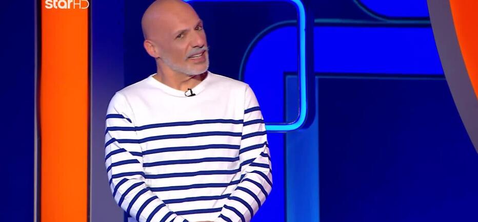 Νίκος Μουτσινάς σε μεγάλα κέφια: Γέλιο, ένταση και σωστές λέξεις στο Lingo