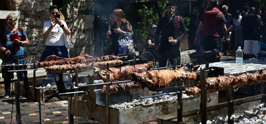 Γρίφος ο καιρός το Πάσχα: Βροχές δίνουν τα πρώτα στοιχεία