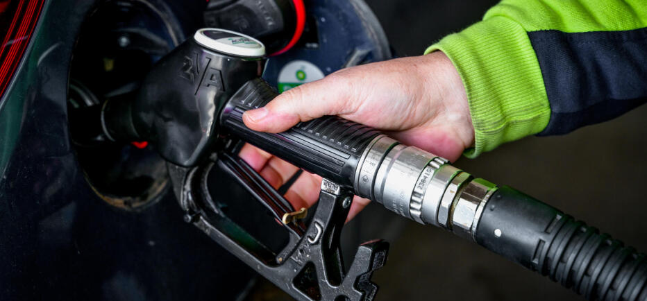 Ανατροπή με το Fuel Pass: Ποιοι μπορούν να κάνουν σήμερα αίτηση