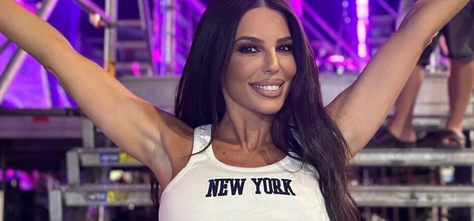 Κέλλυ Κελεκίδου: «Λαοθάλασσα» 10.000 θεατών στη συναυλία της στην Κορυτσά