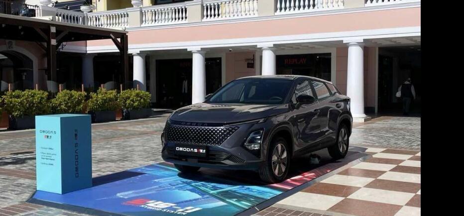 OMODA 5 SHS-H: Που μπορείτε να το δείτε μαζί με τα...ψώνια σας