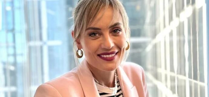 Μελέτη: Τι βρήκε στην τσέπη της επιστρέφοντας στο Ευρωκοινοβούλιο;