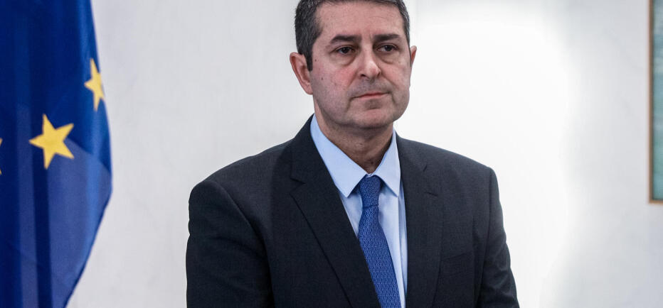 Μυλωνάκης: Κρίσιμες οι επόμενες μέρες για την υγεία του – Παραμένει στη ΜΕΘ