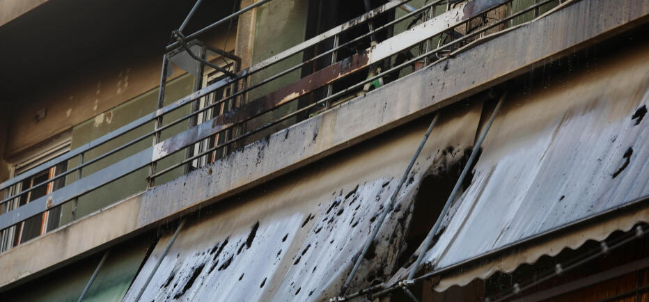 Φωτιά σε διαμέρισμα στον Κολωνό: Δύο άνθρωποι νεκροί - Ήταν αδέλφια