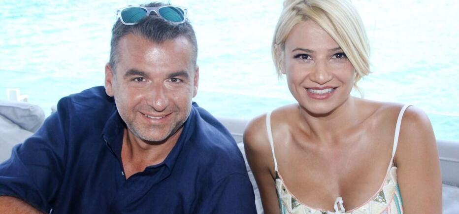 Φαίη Σκορδά - Γιώργος Λιάγκας: Οι ευχές για τα 15α γενέθλια του Γιάννη τους