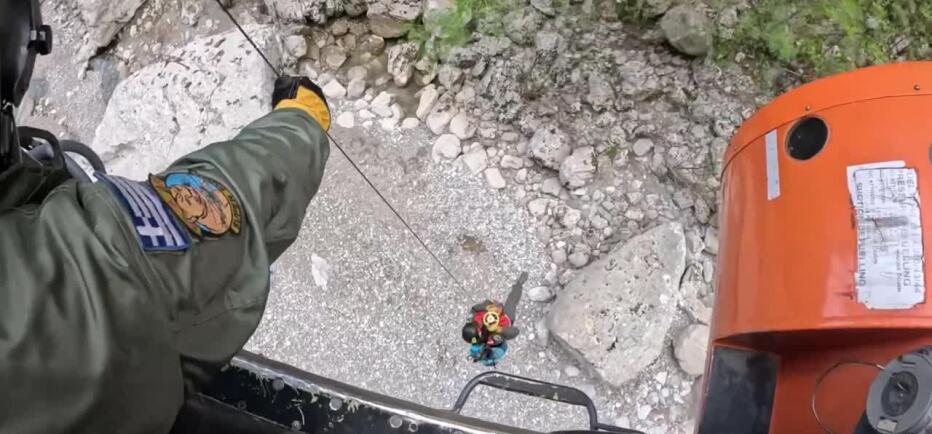 Ιωάννινα: Διάσωση από Super Puma τραυματία στο Φαράγγι του Βίκο