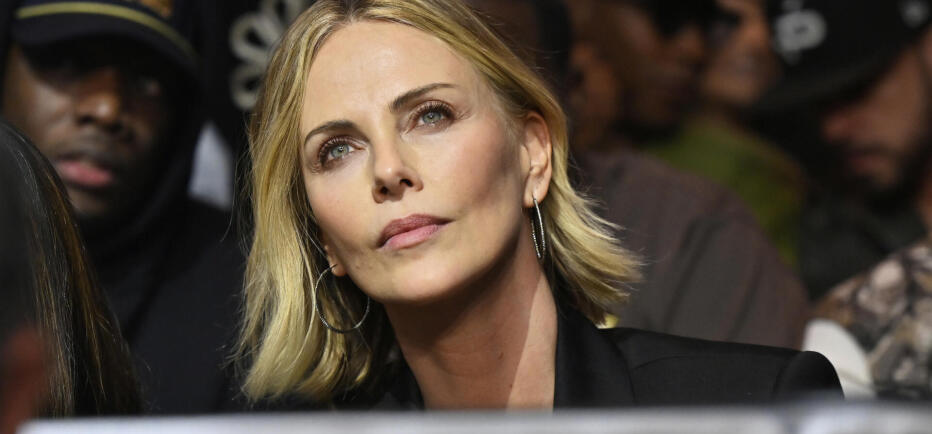 Σαρλίζ Θερόν: H νύχτα που η μαμά της σκότωσε τον πατέρα της για να τη σώσει