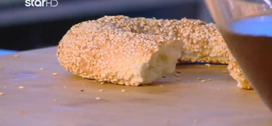 Ζύμωσε και ψήσε το δικό σου κουλούρι Θεσσαλονίκης, εύκολα και απλά