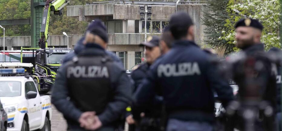 Ιταλία: «Βουτιά θανάτου» για μητέρα με τα τρία παιδιά της από τον 3ο όροφο