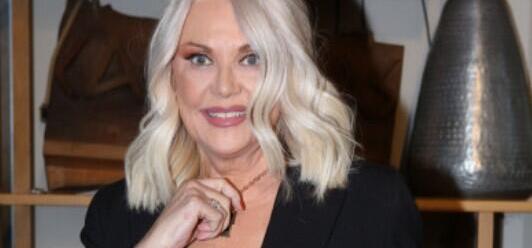 Η Ρούλα Κορομηλά θυμάται τον Κώστα Βουτσά: «Μοναδικός, αναντικατάστατος»