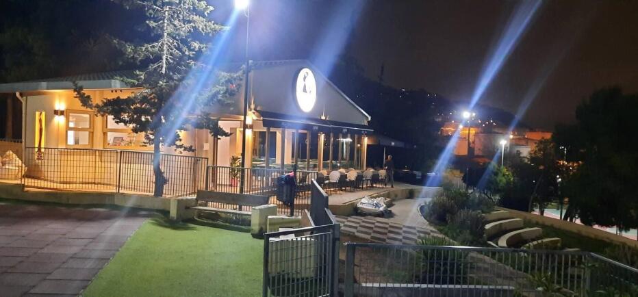 Δωρεάν, η  παράσταση «Πάμε γι’ άλλα» στο Δημοτικό Αναψυκτήριο Περάματος