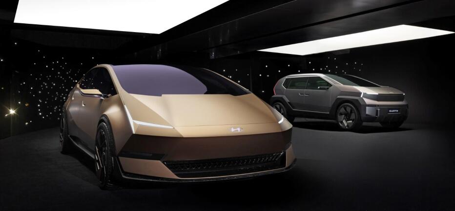 Hyundai IONIQ: Με δυο φουτουριστικά μοντέλα στην Κίνα