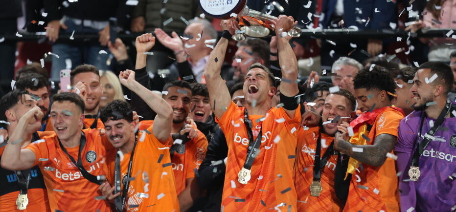 Γιόρτασε όλο το βράδυ η Κρήτη - το Κύπελλο στον ΟΦΗ