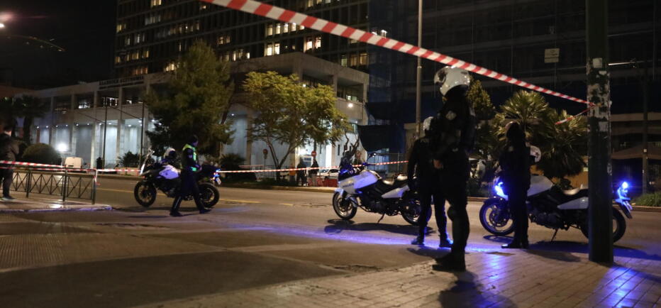 Θρίλερ στη ΓΑΔΑ: Κρατούμενος νεκρός στα κρατητήρια