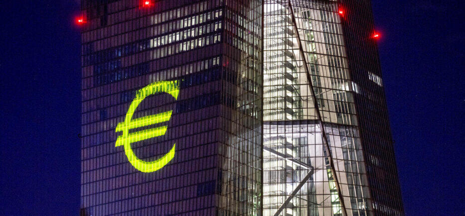 Ο πόλεμος διατήρησε αμετάβλητα τα επιτόκια της ΕΚΤ