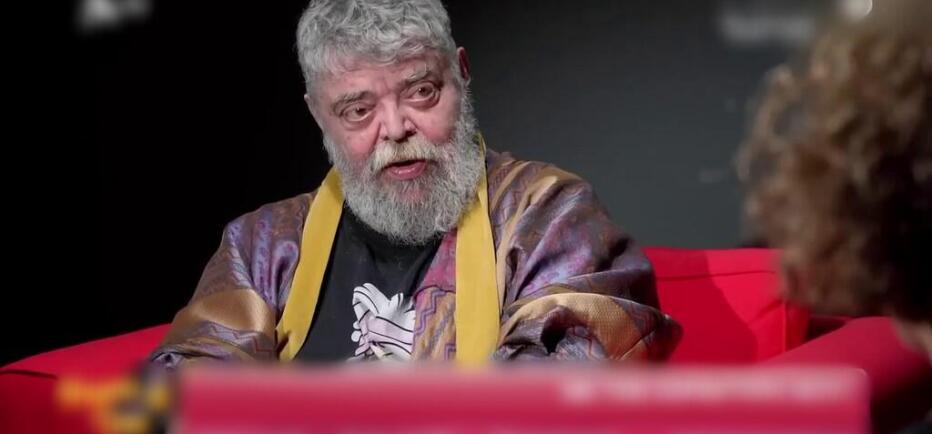 Σταμάτης Κραουνάκης: «Ήμουν μπούγιαβλο από μικρός. Πεθαίνω για τα γλυκά»