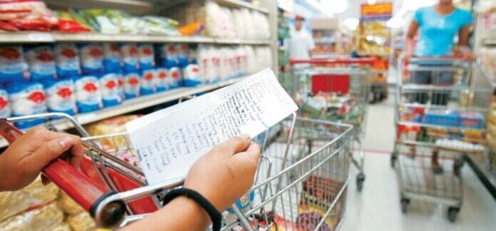 Ποιοι θα παίρνουν κάθε μήνα voucher για ψώνια από το σούπερ μάρκετ